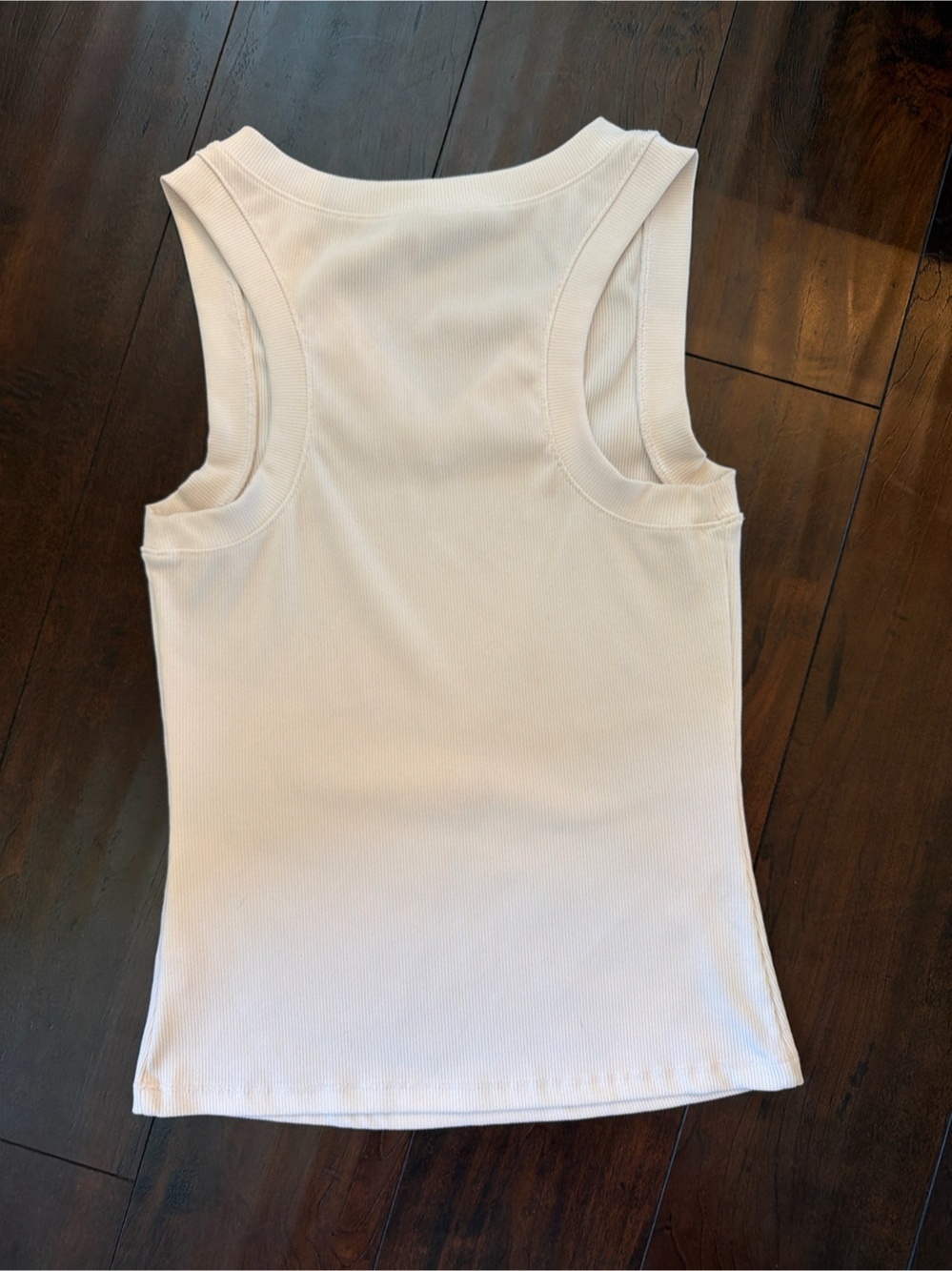 DSG White V-Neck Ribbed Tank - Picture 4 of 5